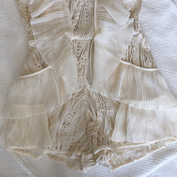 Beautiful cream pleated ruffle rope braid romper - Picture 4 of 8